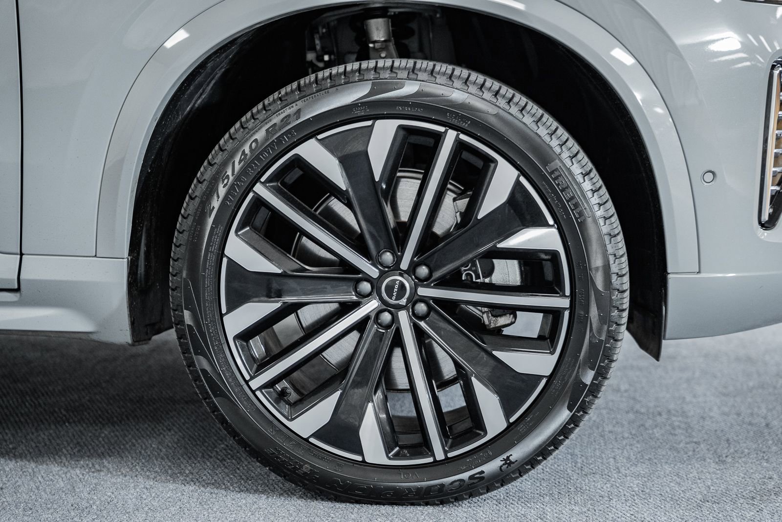 Used 2025 Volvo XC90 T8 Ultra w/ Protection Package Premier image 22