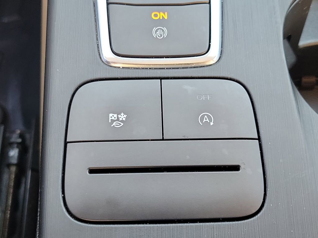 Certified 2020 Ford Escape SEL AWD/4WD image 33