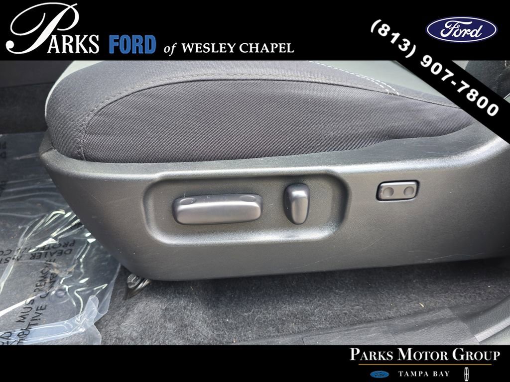 Used 2022 Toyota Tacoma TRD Off-Road image 17