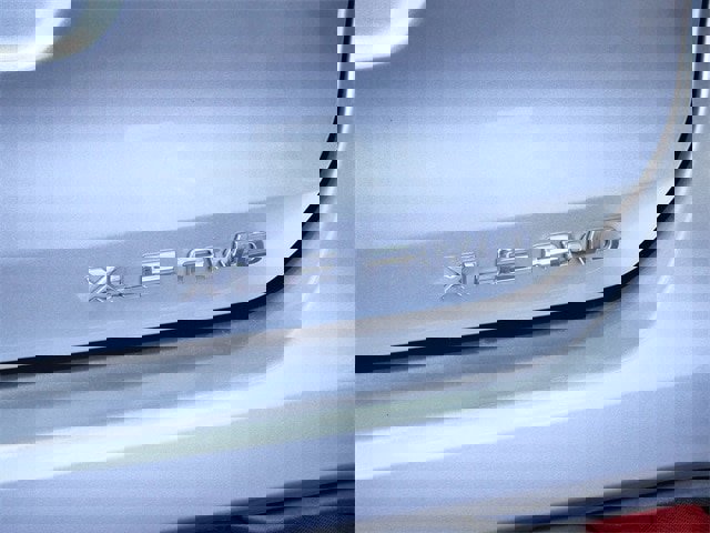 Used 2020 Toyota Highlander XLE image 9