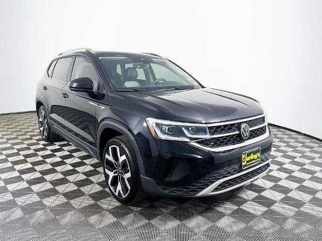 Used 2023 Volkswagen Taos SEL AWD/4WD image 1