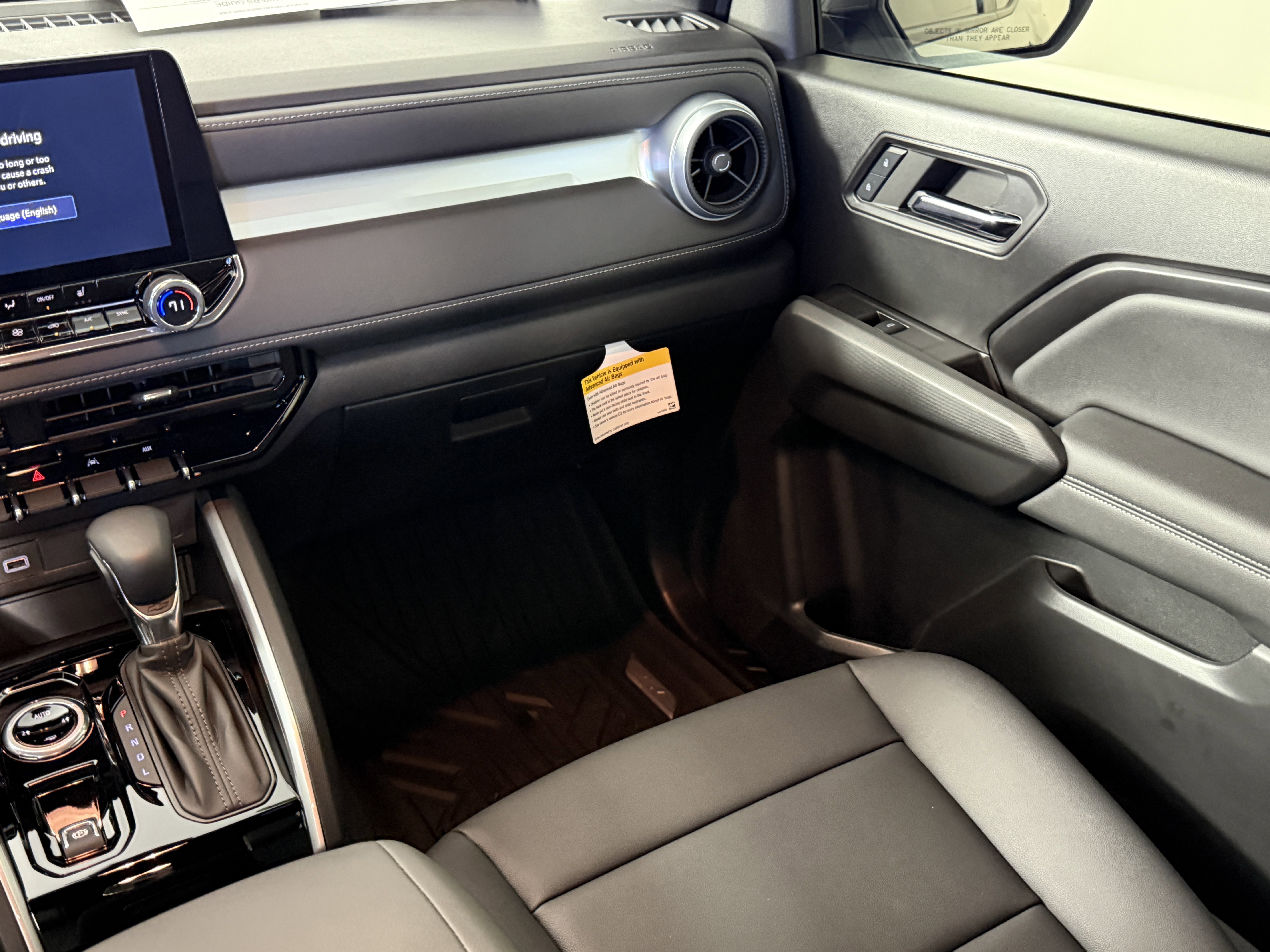 Used 2024 Chevrolet Colorado LT w/ LT Convenience Package III image 14