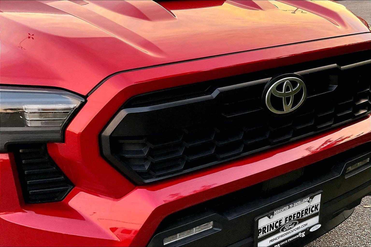 Used 2024 Toyota Tacoma TRD Sport w/ TRD Sport Upgrade Package AWD/4WD image 30