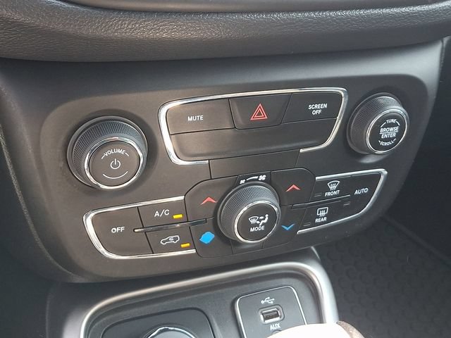 Used 2019 Jeep Compass Latitude w/ Popular Equipment Group AWD/4WD image 27