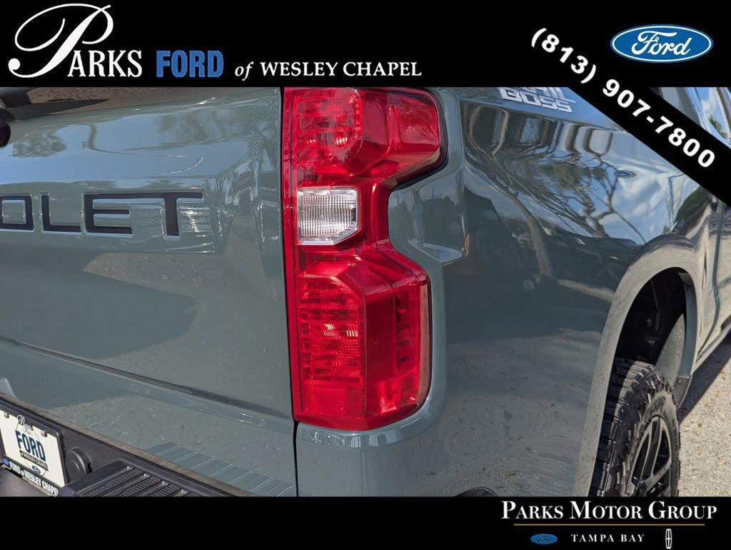 Used 2025 Chevrolet Silverado 1500 Custom Trail Boss w/ LPO, Dark Essentials Package image 7