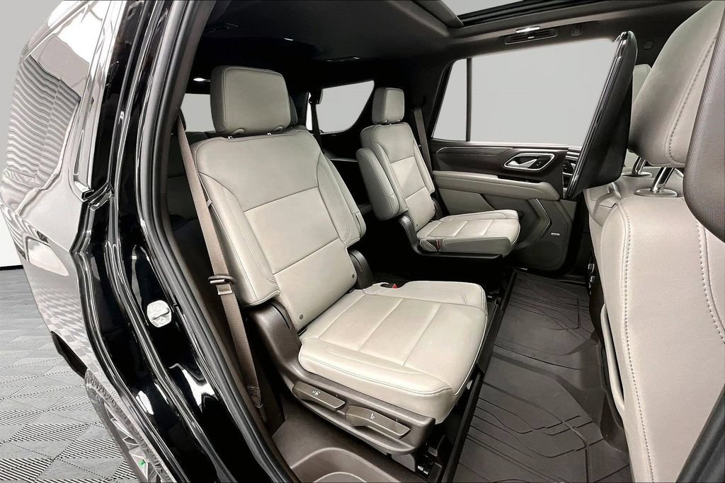 Used 2024 Chevrolet Tahoe Z71 w/ Luxury Package AWD/4WD image 27
