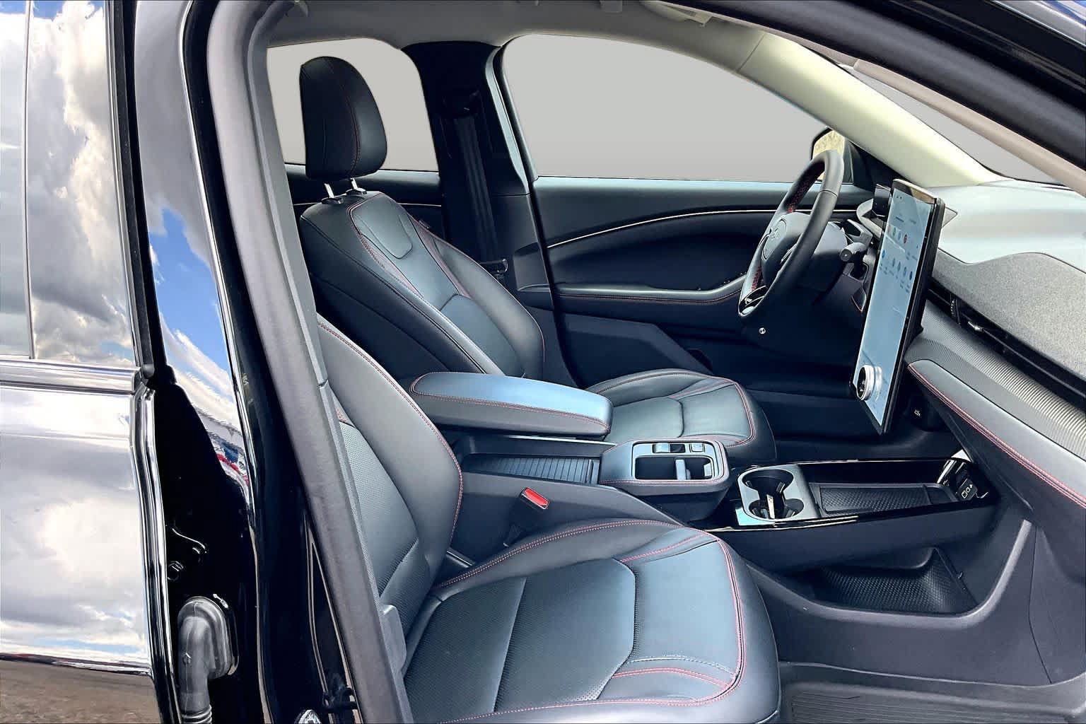 Certified 2025 Ford Mustang Mach-E Premium w/ Sport Appearance Package AWD/4WD image 8