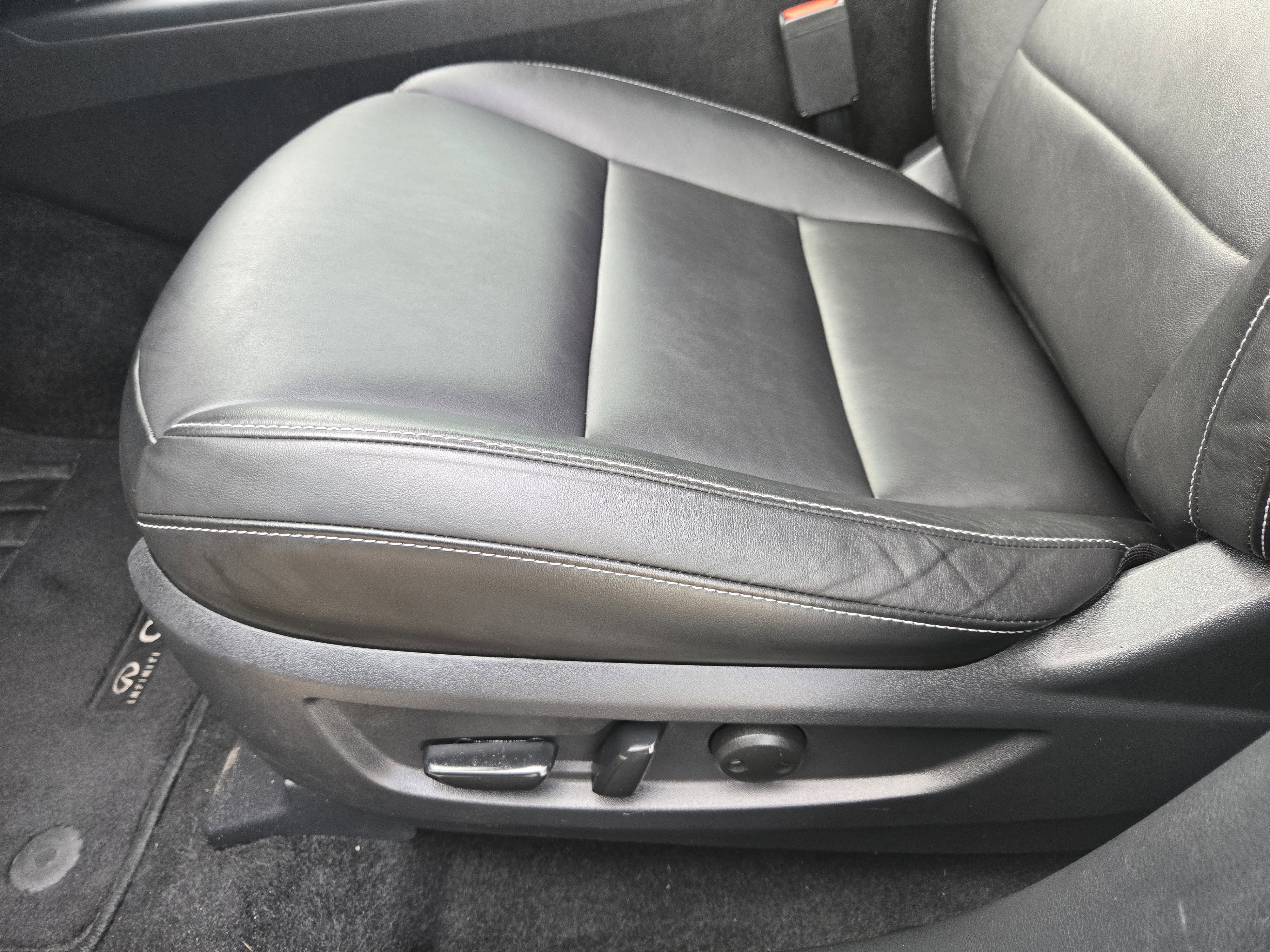 Used 2020 INFINITI QX50 Essential w/ Edition 30 Package image 18