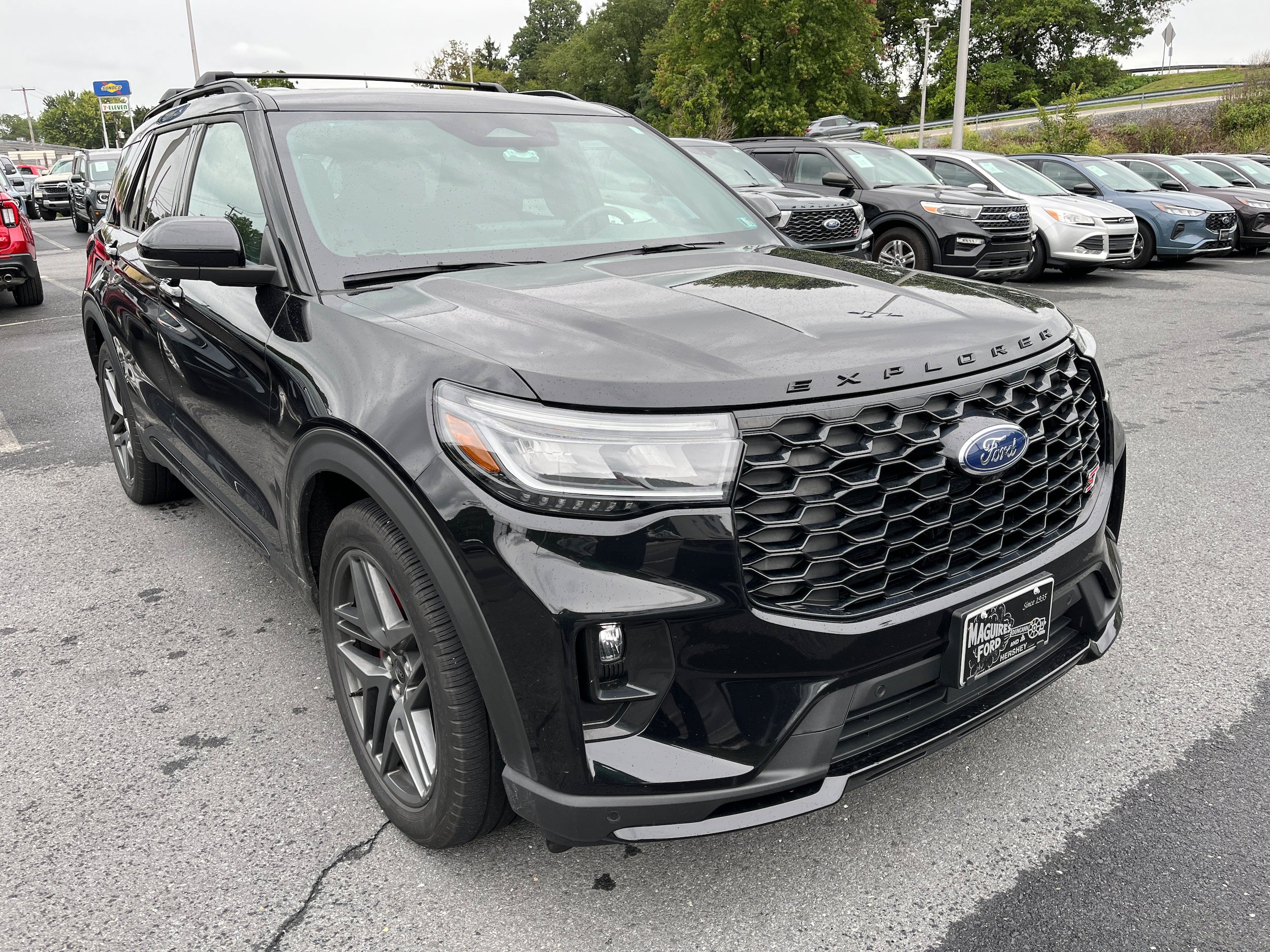 Certified 2025 Ford Explorer ST AWD/4WD image 4