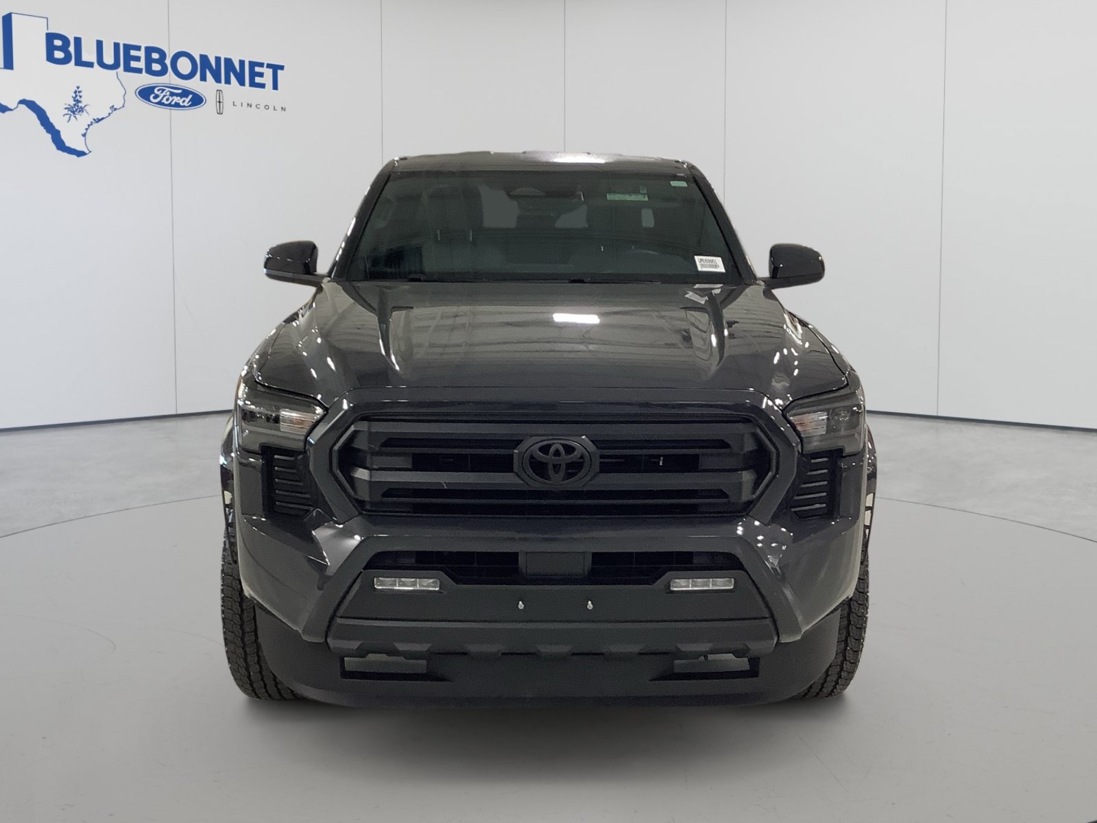 Used 2026 Toyota Tacoma SR5 RWD image 2