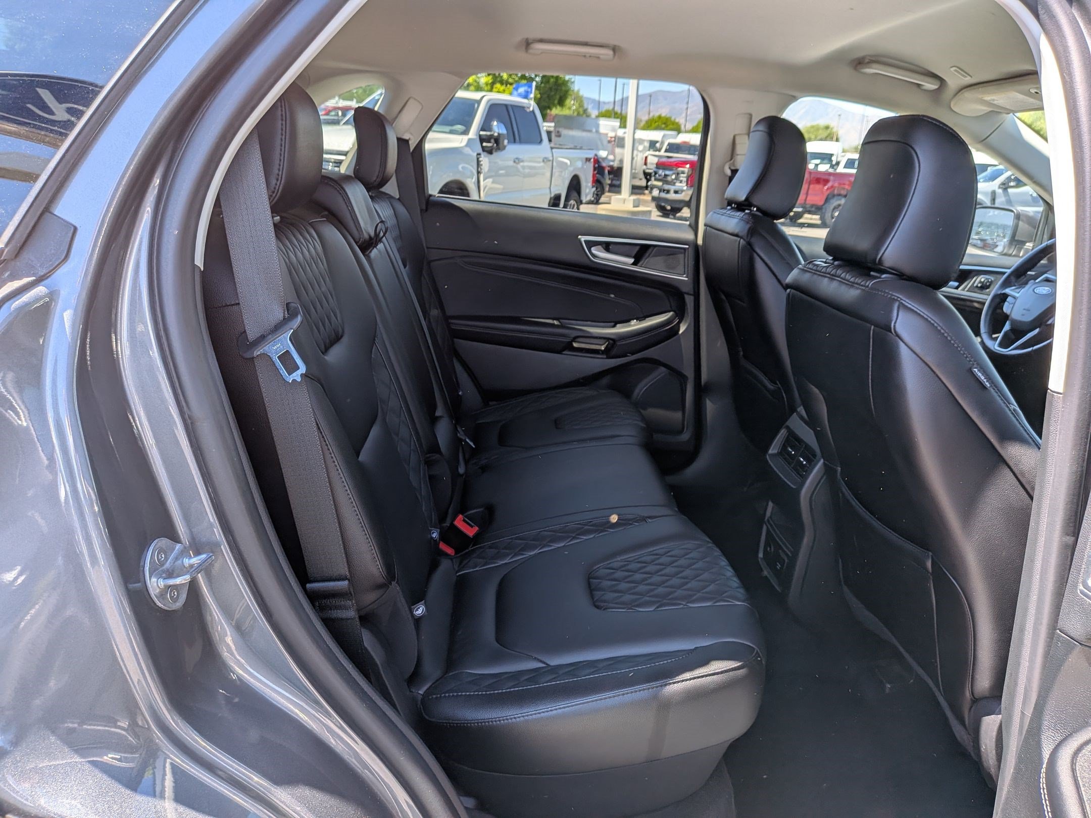Certified 2024 Ford Edge Titanium AWD/4WD image 33