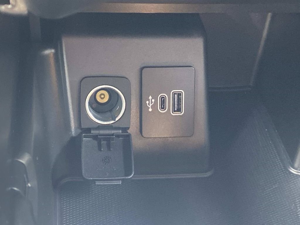 Certified 2025 Ford Explorer ST-Line w/ Premium Package RWD image 30