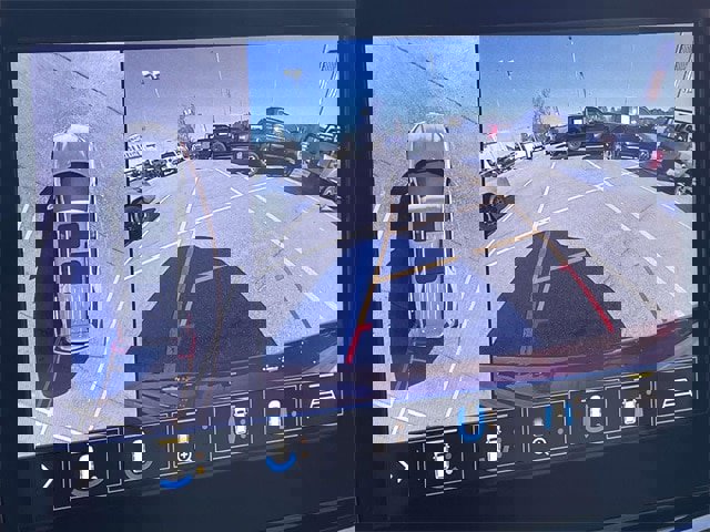 Used 2021 Chevrolet Traverse RS image 9