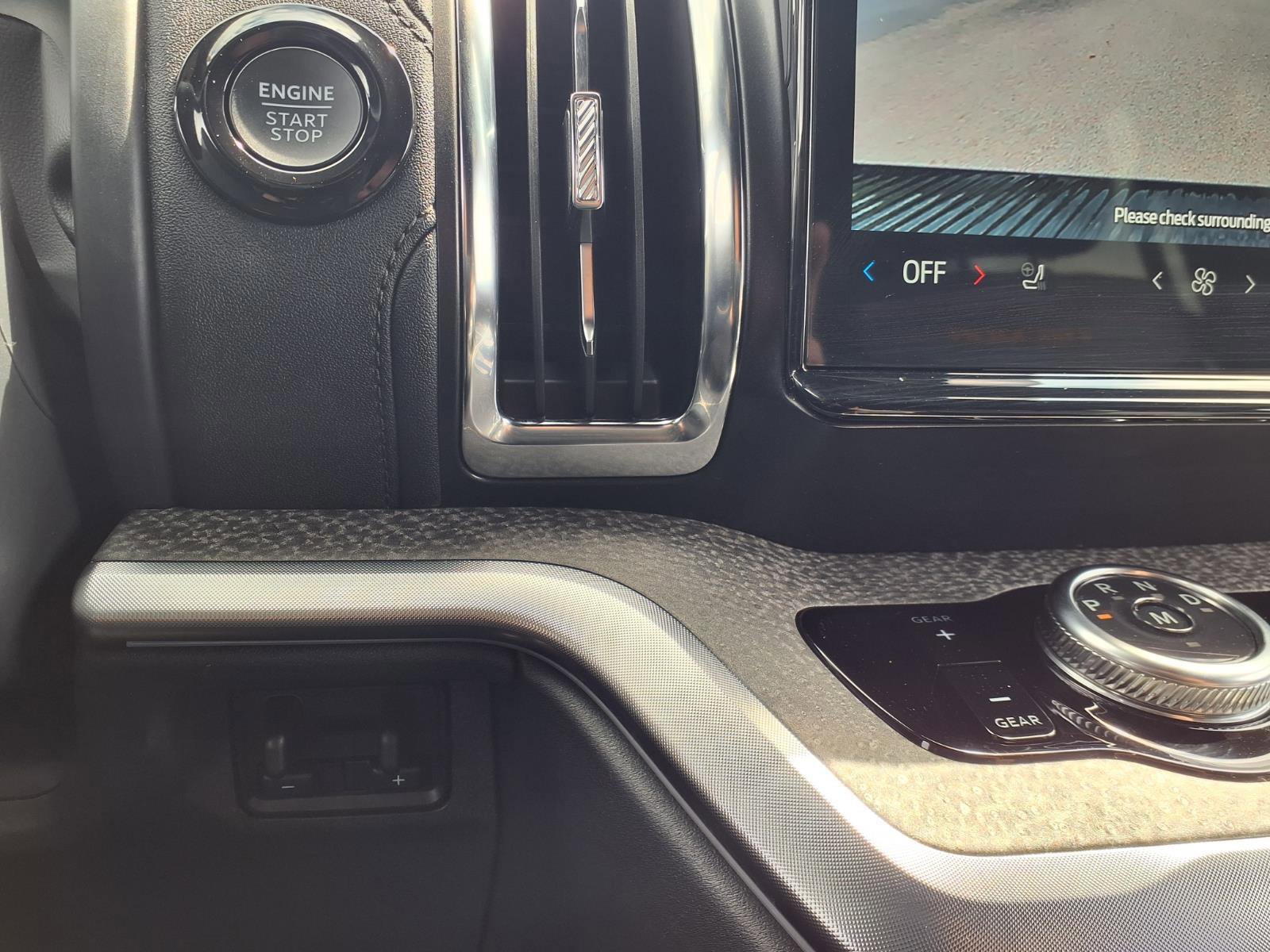 Certified 2025 Ford Expedition Tremor AWD/4WD image 18