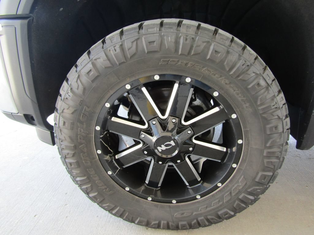 Used 2025 GMC Sierra 2500 SLE w/ SLE Value Package; AWD/4WD image 29