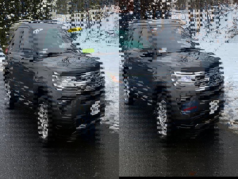 Certified 2018 Ford Explorer XLT w/ Equipment Group 202A image 7