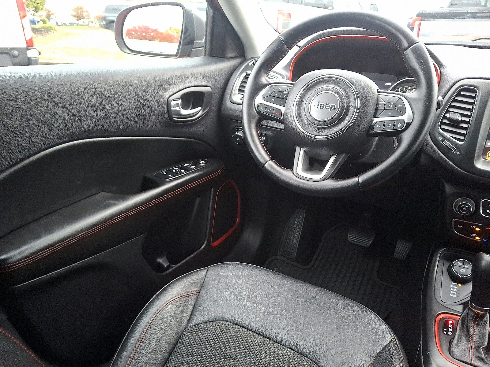 Used 2021 Jeep Compass Trailhawk w/ Convenience Group image 12