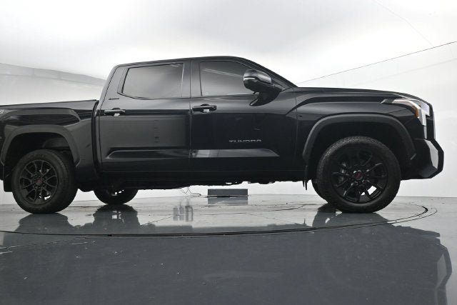 Used 2025 Toyota Tundra Limited w/ TRD Off-Road Package AWD/4WD image 46