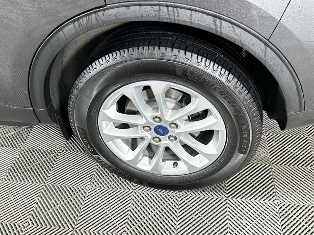 Certified 2020 Ford Escape SE image 35