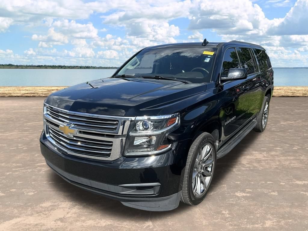 Used 2017 Chevrolet Suburban LT RWD image 4