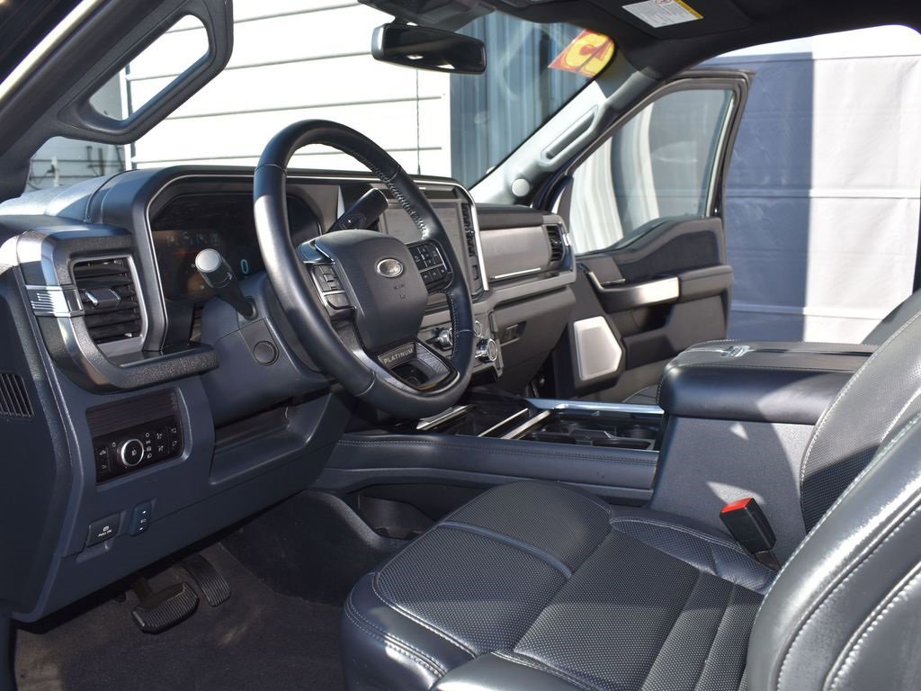 Certified 2025 Ford F450 Platinum w/ FX4 Off-Road Package image 14