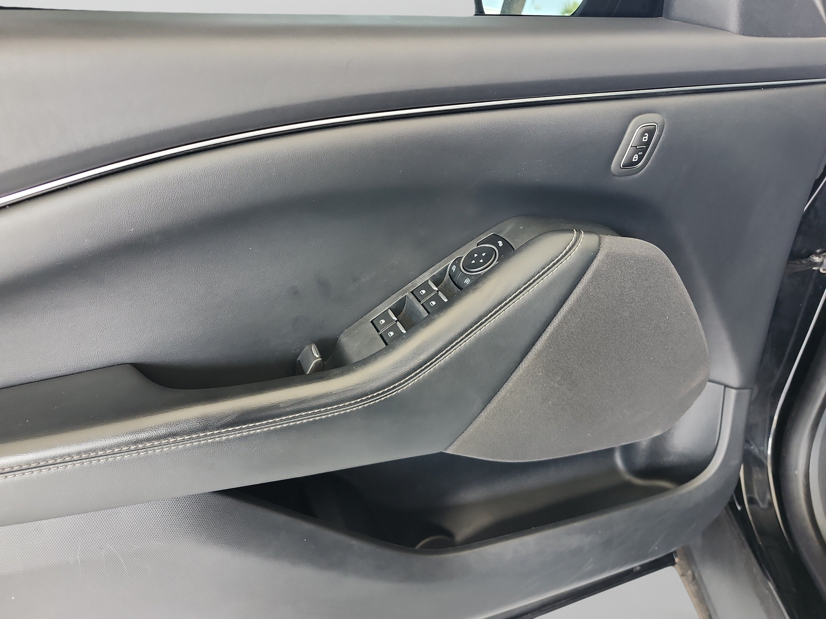 Certified 2023 Ford Mustang Mach-E Select RWD image 17