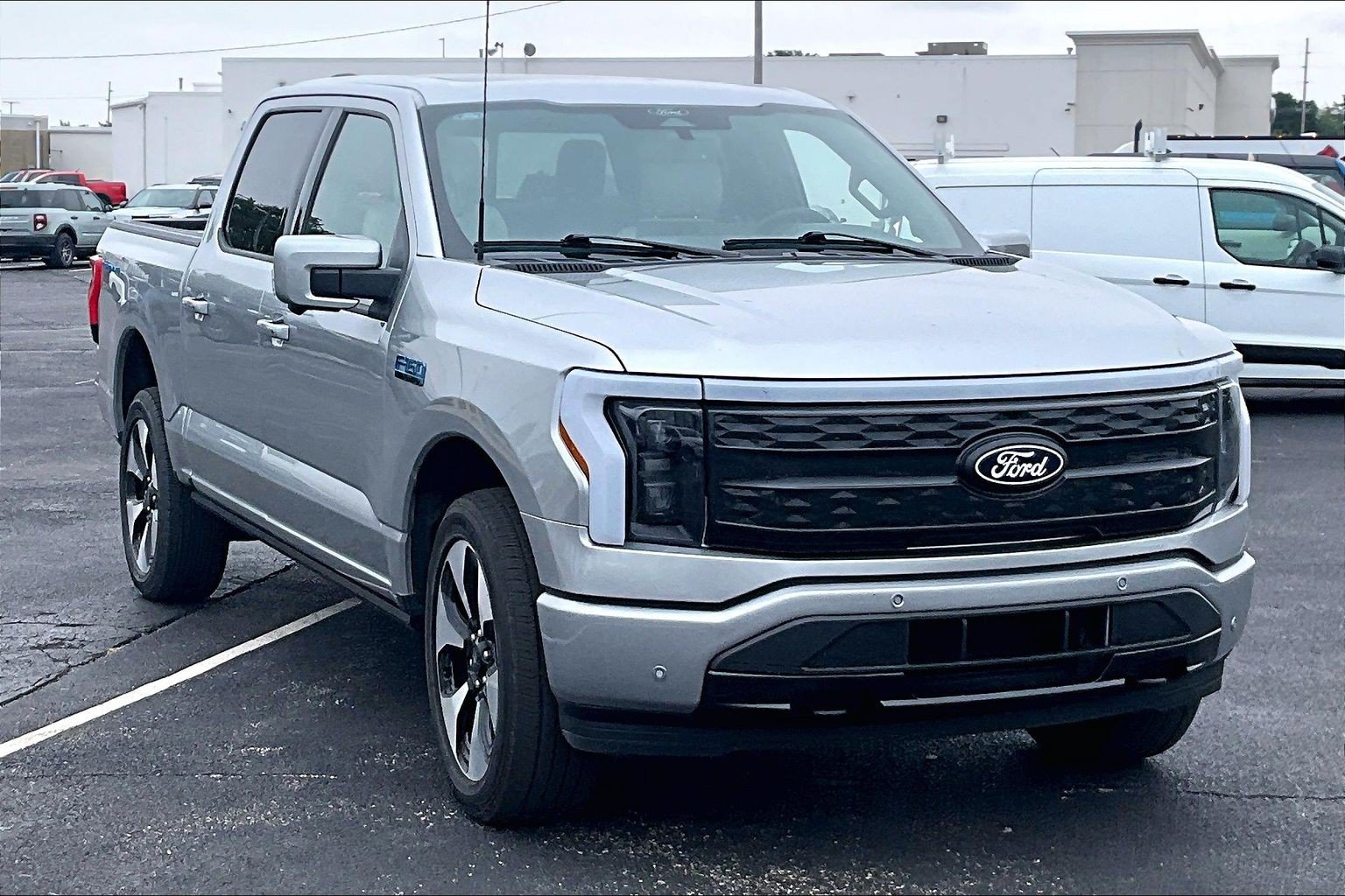 Certified 2025 Ford F150 Lightning Platinum AWD/4WD image 37