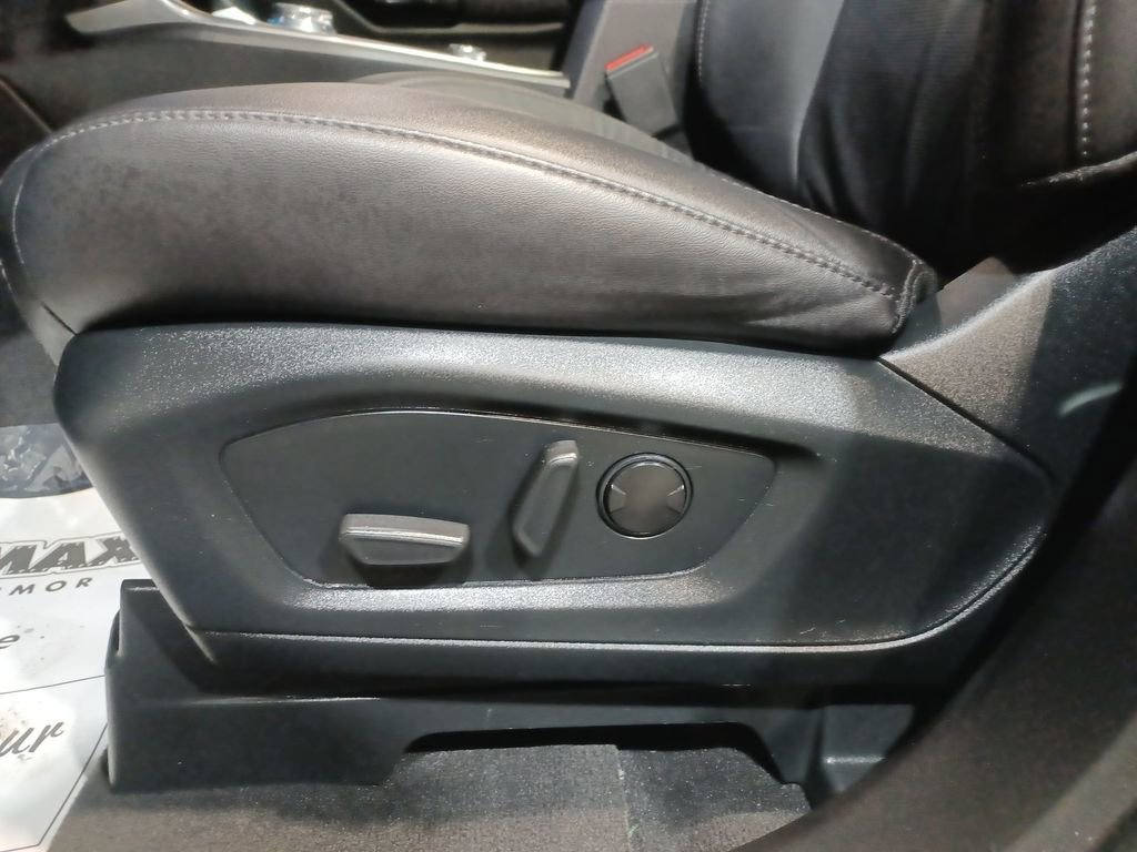Certified 2023 Ford Explorer Platinum w/ Technology Package image 14