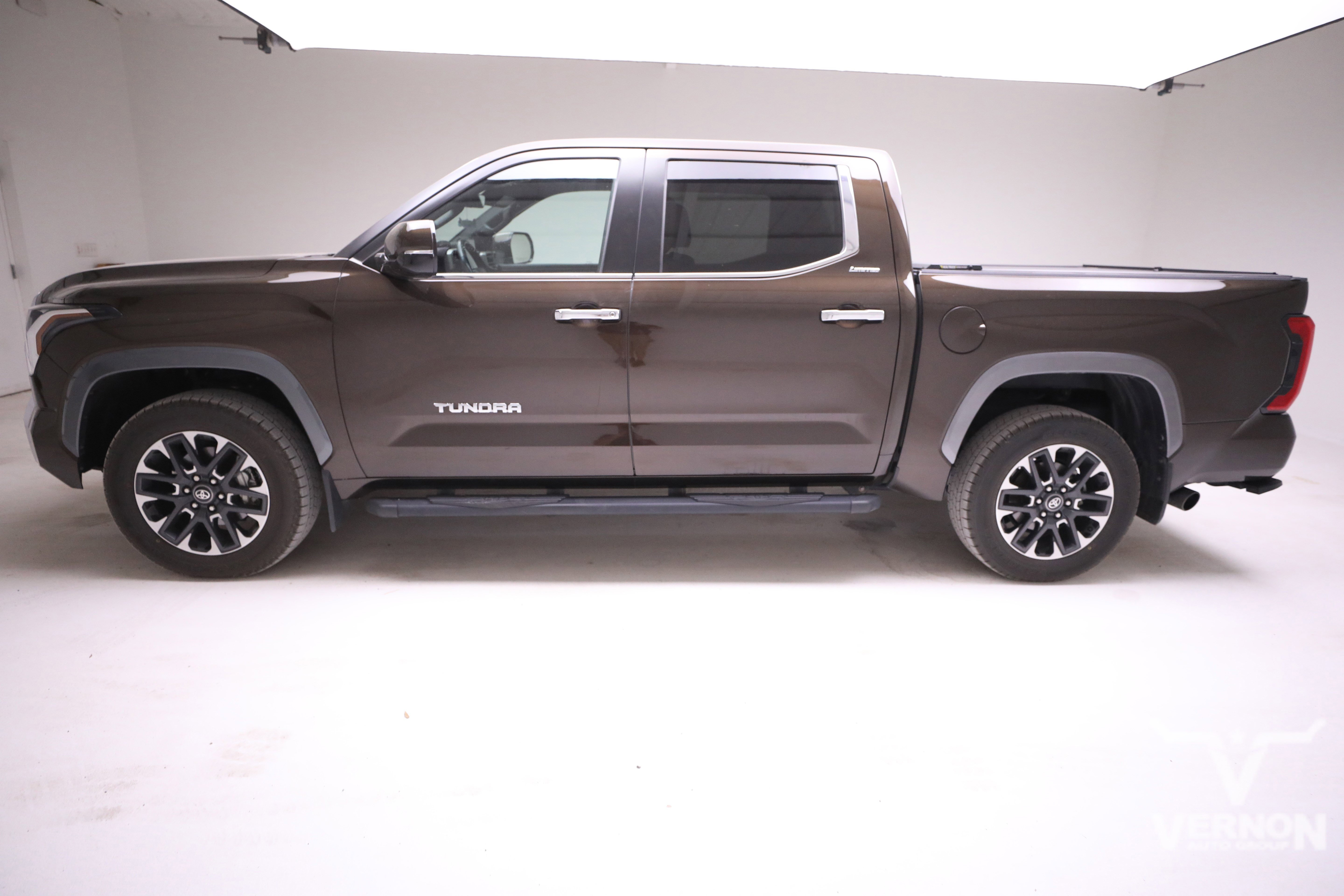 Used 2025 Toyota Tundra Limited w/ Power Package image 3