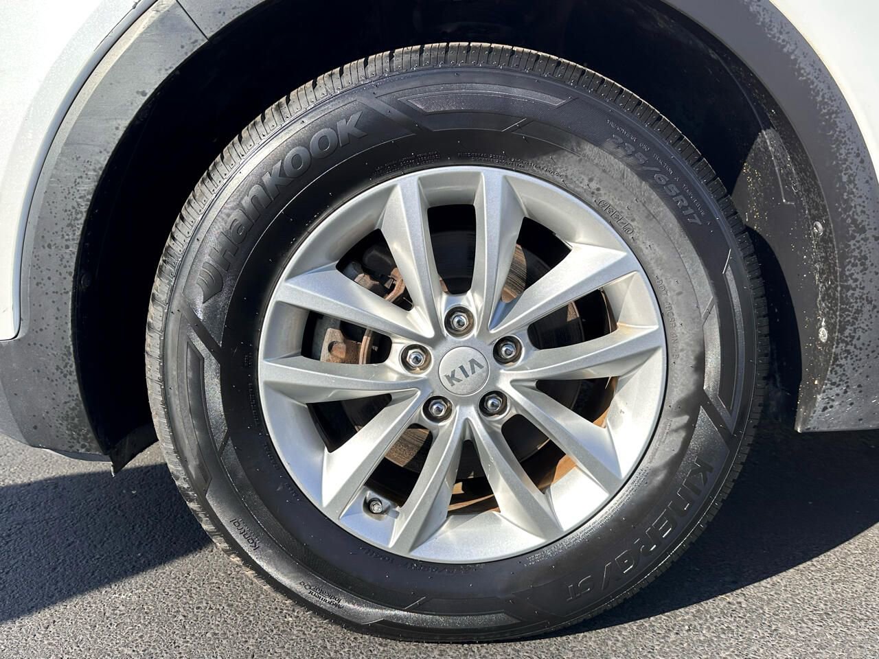 Used 2016 Kia Sorento LX image 9