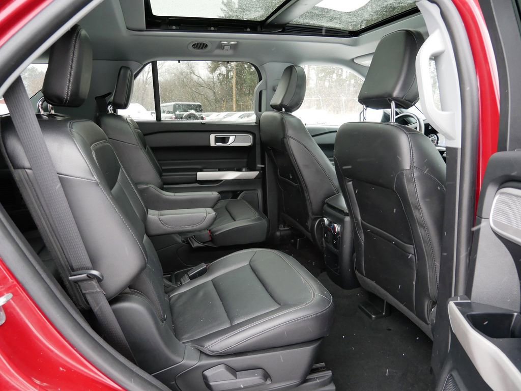 Certified 2021 Ford Explorer Limited w/ Equipment Group 301A image 9