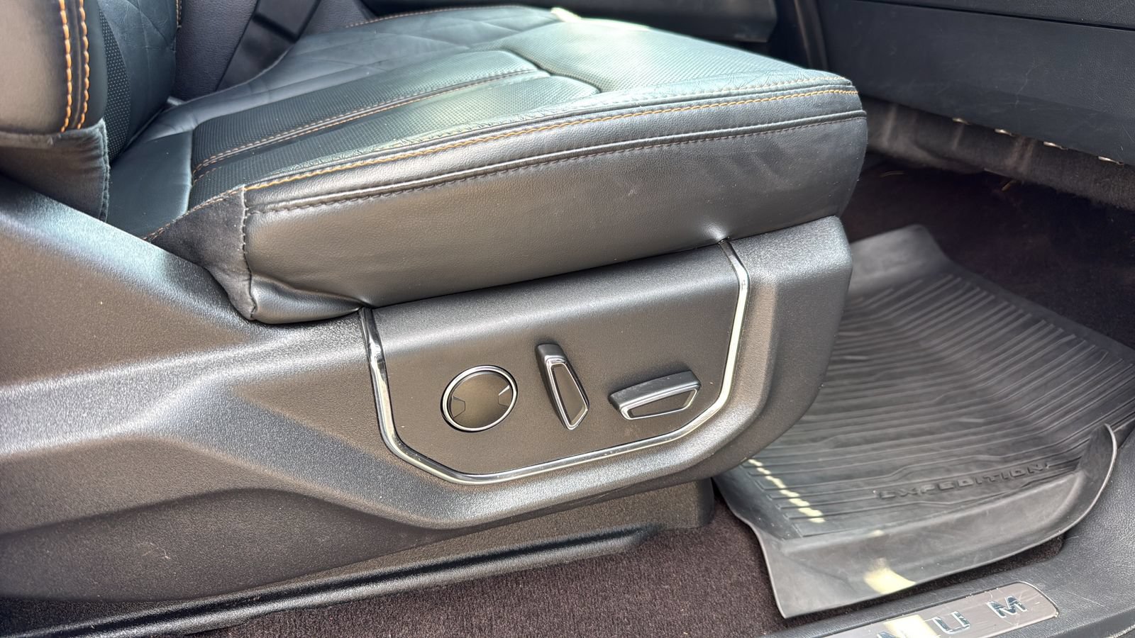 Certified 2023 Ford Expedition Platinum RWD image 24