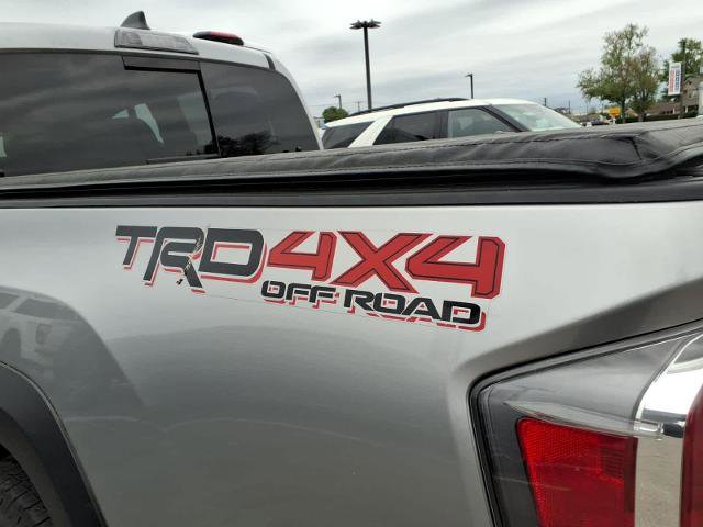 Used 2021 Toyota Tacoma TRD Off-Road AWD/4WD image 7