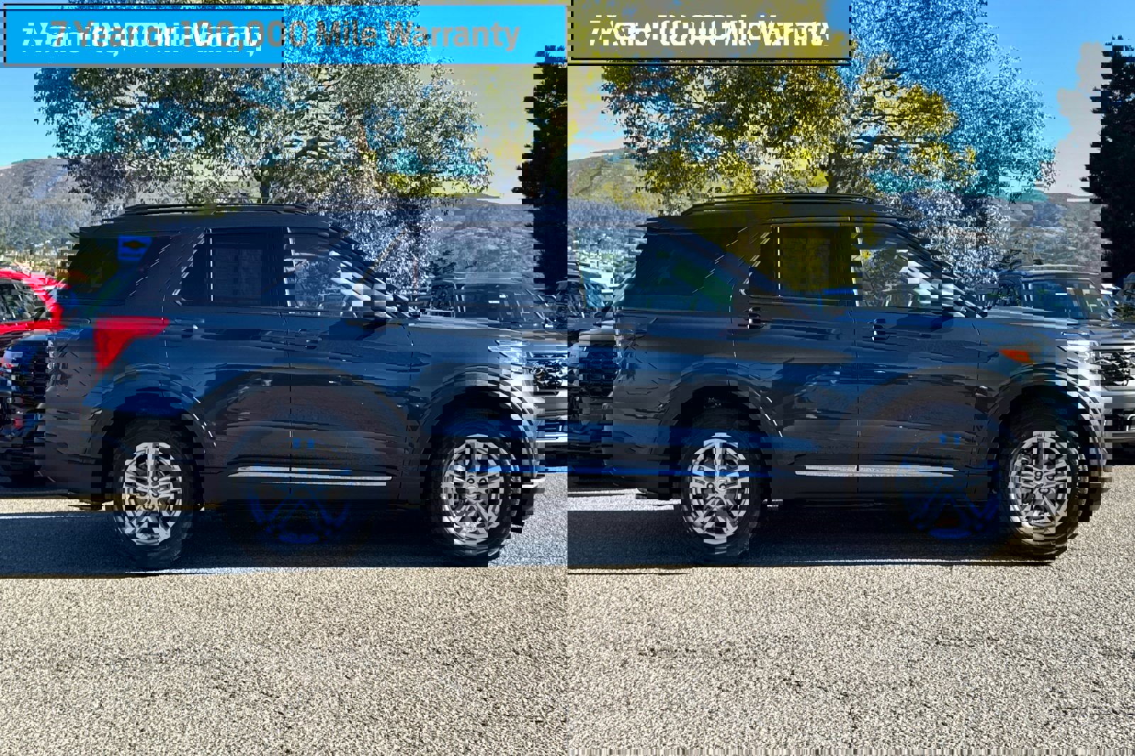 Certified 2022 Ford Explorer XLT w/ Equipment Group 202A image 3