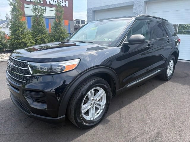 Certified 2023 Ford Explorer XLT w/ Class IV Trailer Tow Package AWD/4WD image 2