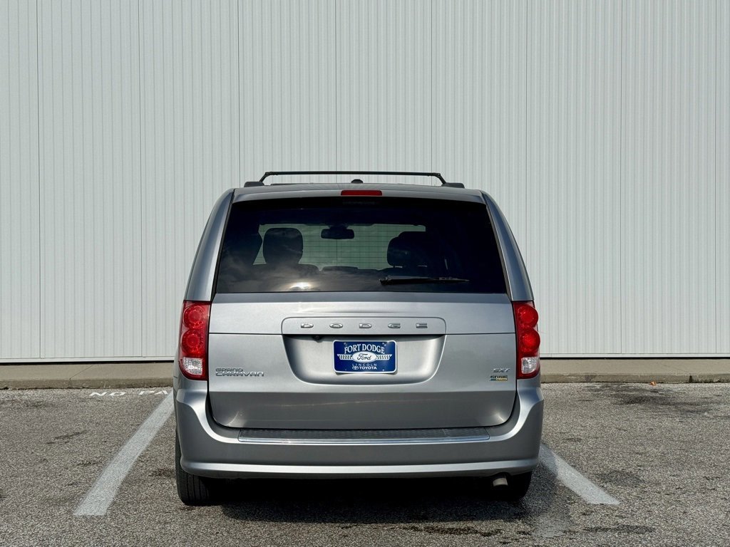 Used 2019 Dodge Grand Caravan GT image 3