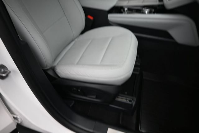 Certified 2025 Ford Explorer Platinum w/ Ultimate Package AWD/4WD image 34