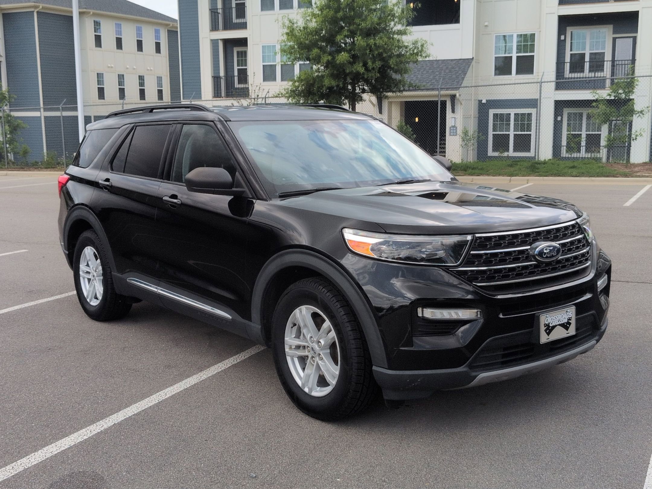 Certified 2021 Ford Explorer XLT w/ Equipment Group 202A RWD image 2