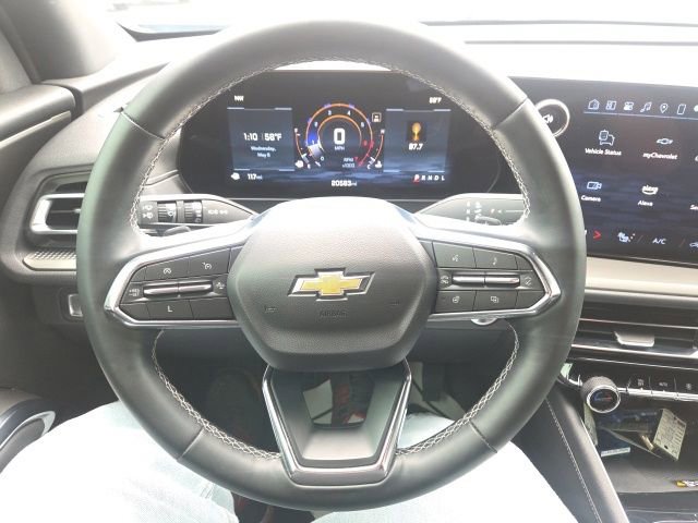 Used 2024 Chevrolet Traverse LT w/ LPO, Floor Liner Package FWD image 38