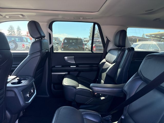 Certified 2025 Ford Expedition Platinum AWD/4WD image 17