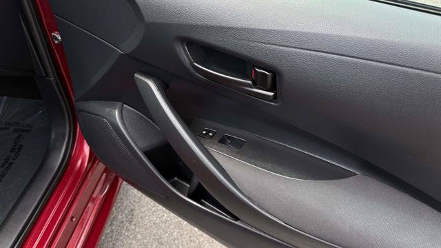 Used 2025 Toyota Corolla LE FWD image 23