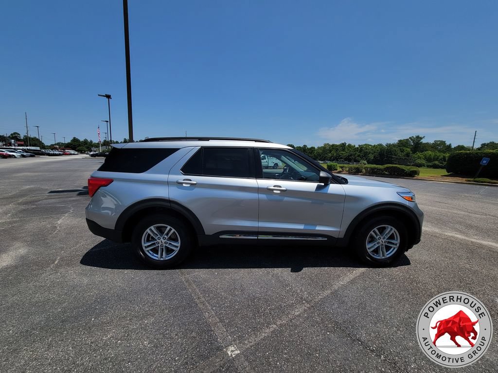 Certified 2023 Ford Explorer XLT w/ Equipment Group 202A AWD/4WD image 8