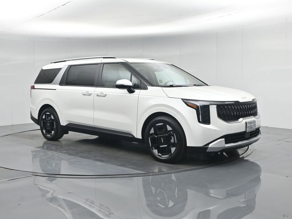 Used 2025 Kia Carnival EX image 7