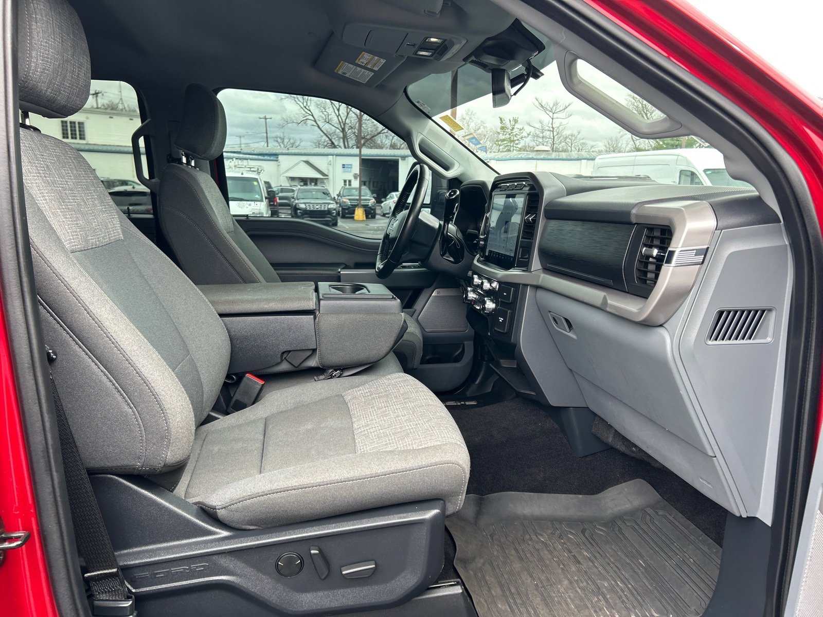 Certified 2022 Ford F150 XLT w/ Equipment Group 302A High image 17