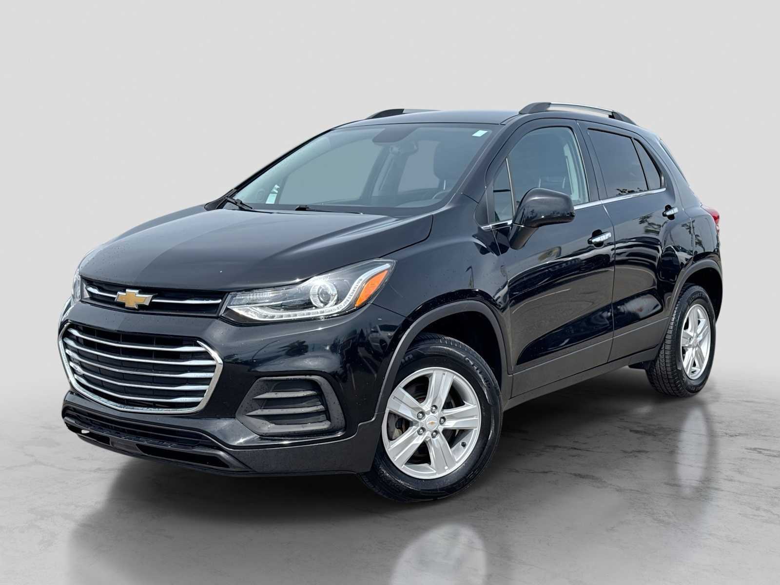 Used 2020 Chevrolet Trax LT w/ Driver Confidence Package AWD/4WD image 1