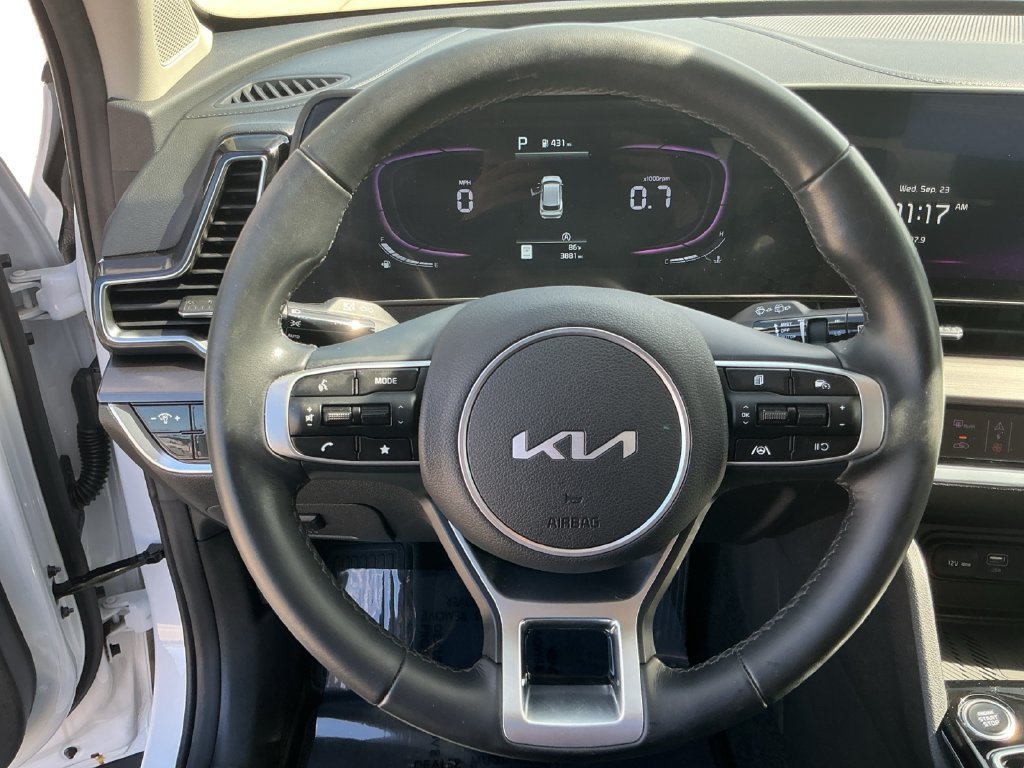 Used 2024 Kia Sportage EX FWD image 17