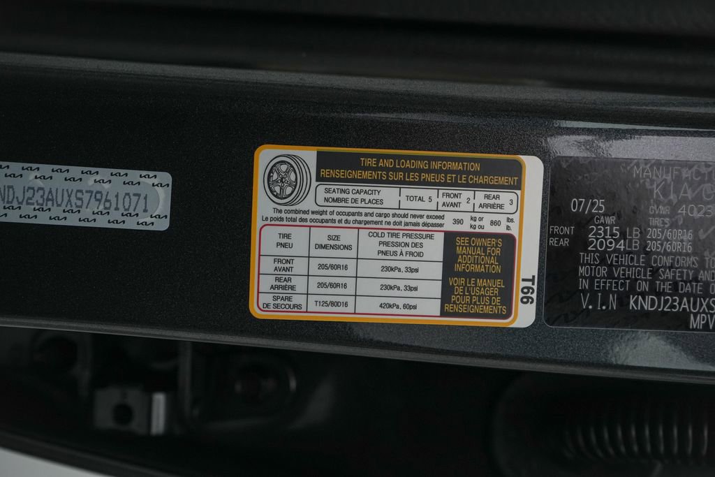 Used 2025 Kia Soul LX FWD image 23