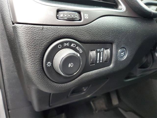 Used 2021 Jeep Cherokee Latitude Lux w/ Comfort/Convenience Group image 8