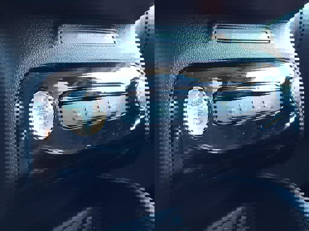 Certified 2023 Ford Escape Platinum w/ Class II Trailer Tow Package image 22