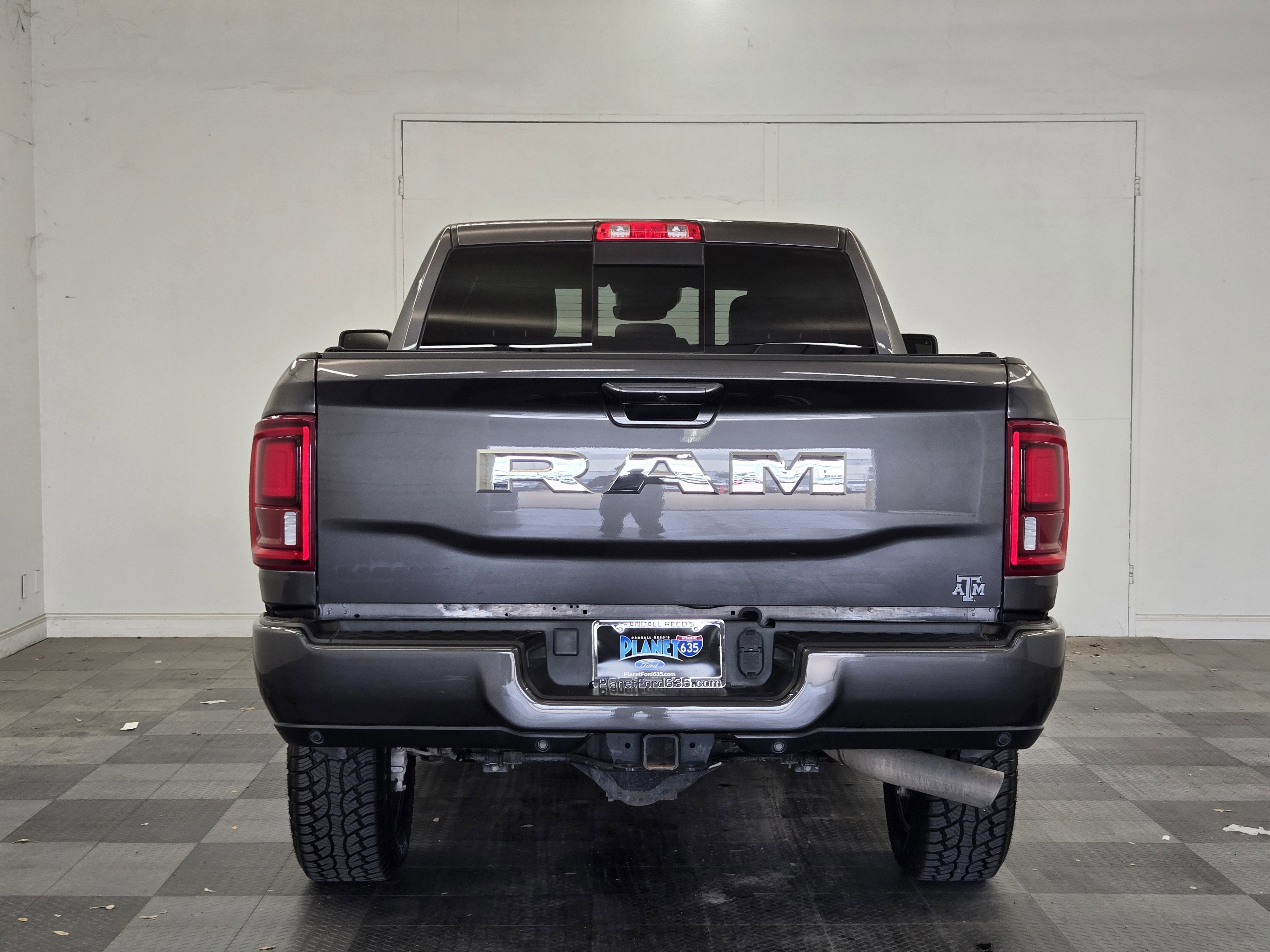 Used 2025 RAM 2500 Laramie AWD/4WD image 3